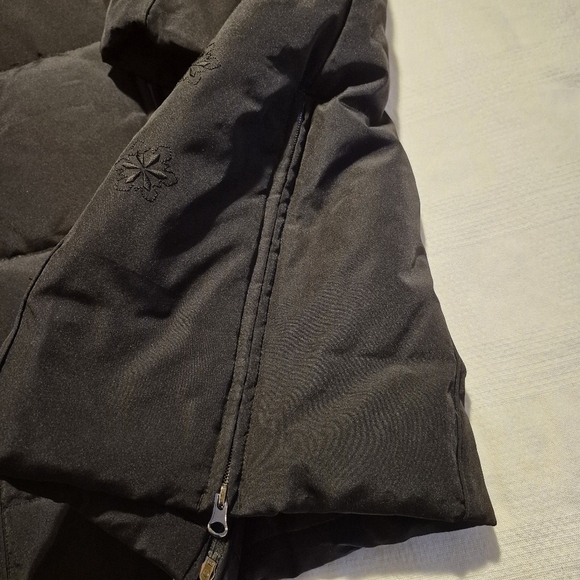 Madison & Max women's size Small black long down coat, Warm, VGUC - Picture 5 of 16